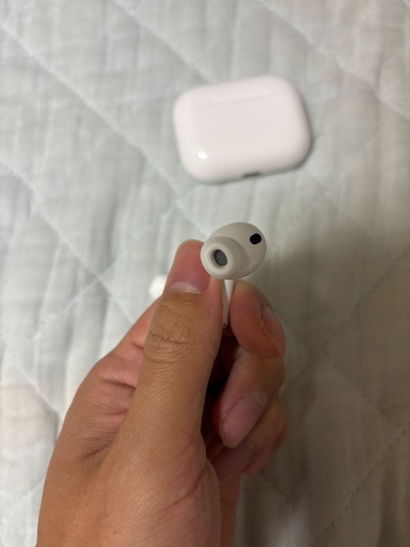 (カナちゃん・エンデ)AirPods pro 3本体 充電ケース付き