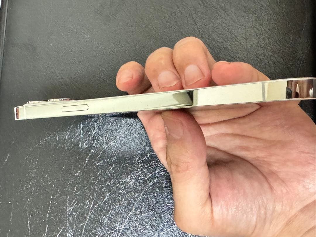 【美品】Apple iPhone 12 Pro Max 256GB シルバー