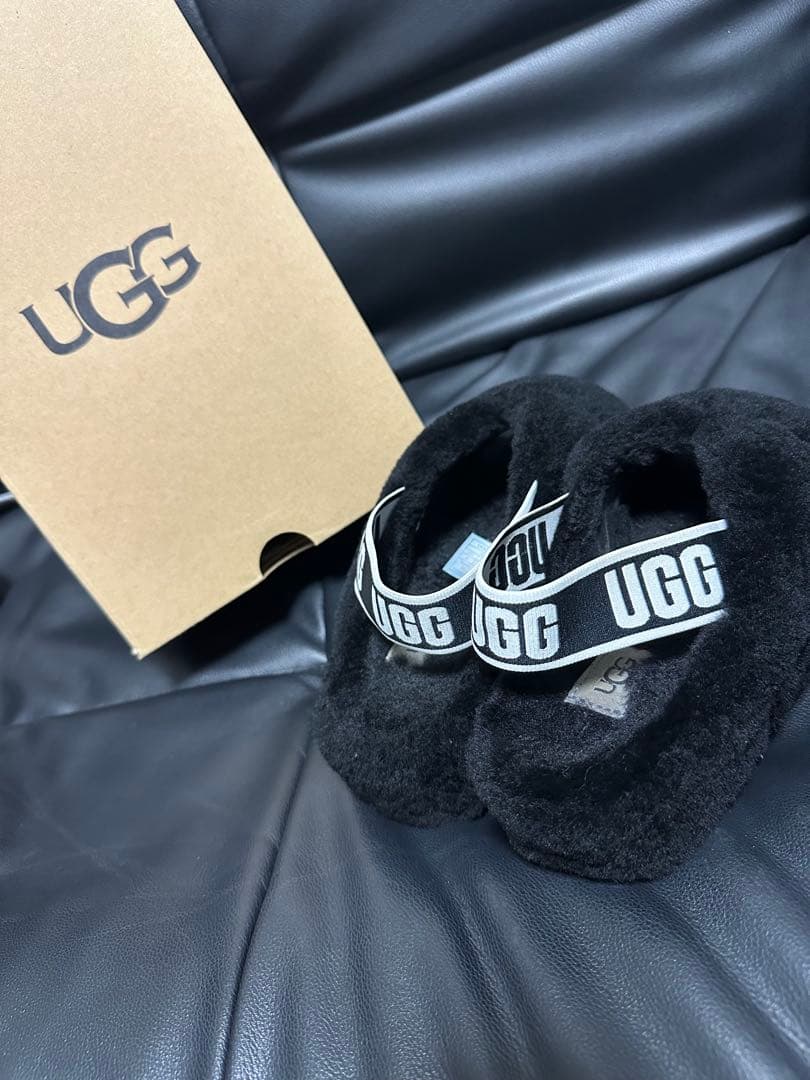 UGG ブラック サンダル サイズ6