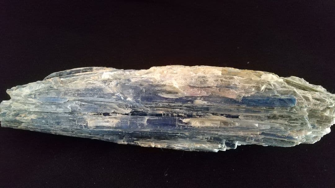 カイヤナイト(原石)