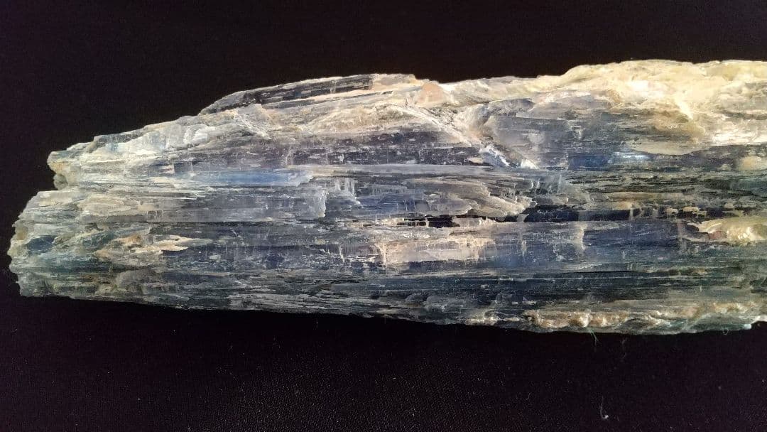 カイヤナイト(原石)