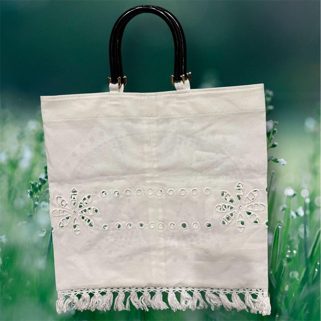 ミューベル MUVEIL窓辺レースバッグ 花 モチーフ A4サイズ フリンジ