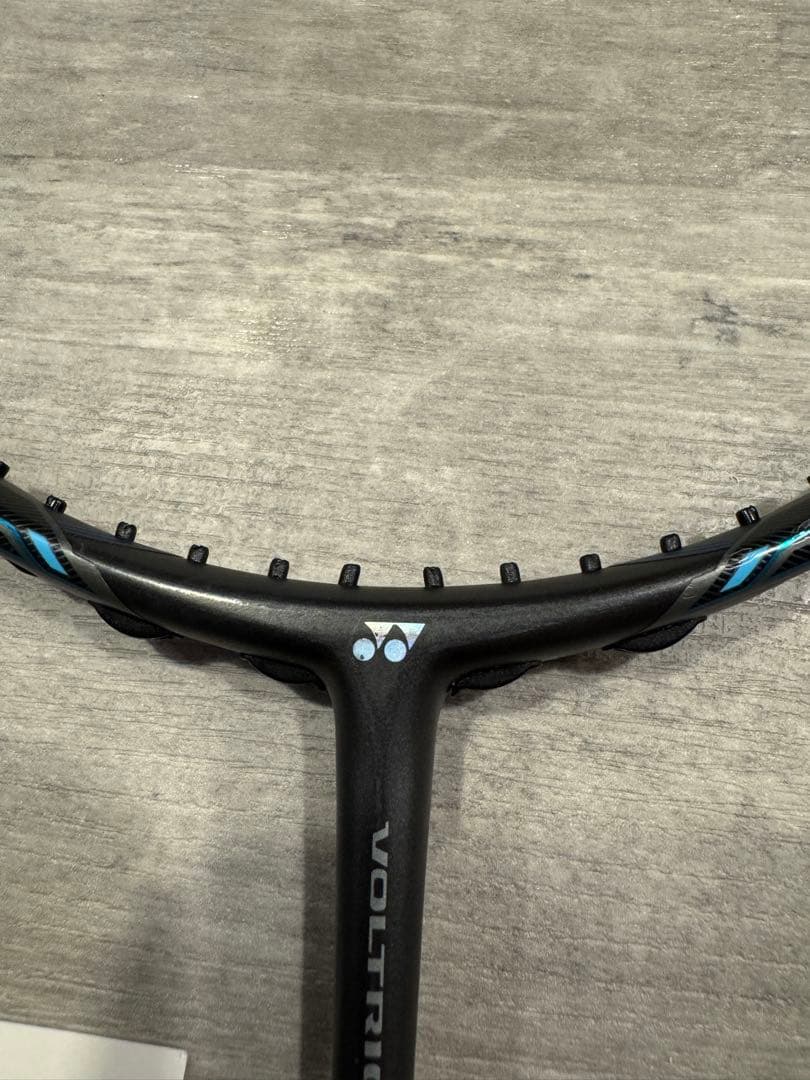 YONEX VOLTRIC Z-FORCE Ⅱ 4UG5