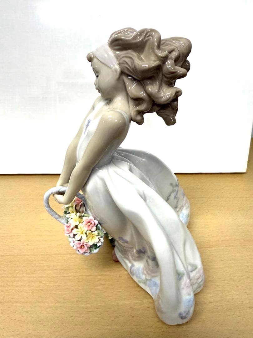 リヤドロ フィギュリン フラワーガーデン 少女　美品