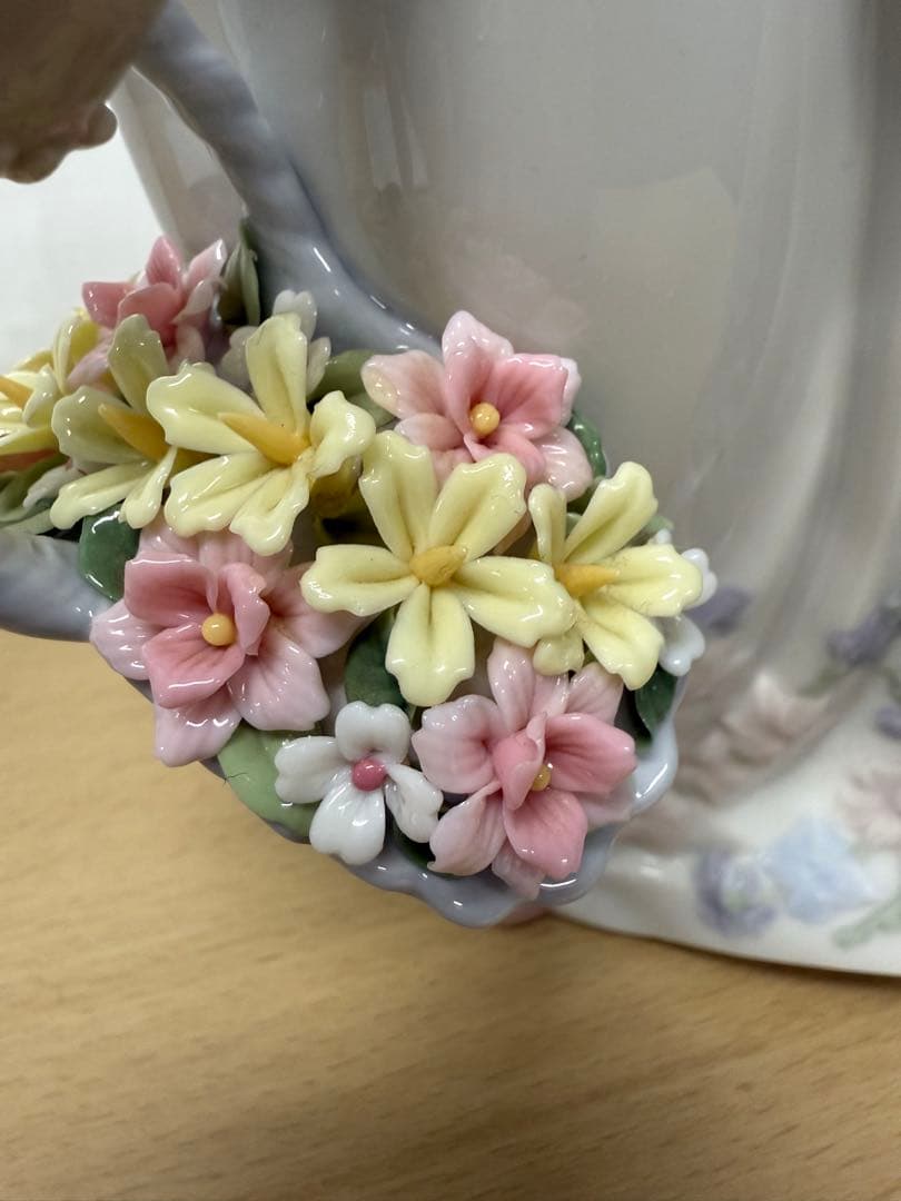 リヤドロ フィギュリン フラワーガーデン 少女　美品