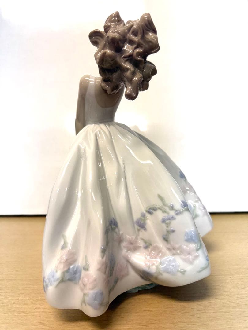 リヤドロ フィギュリン フラワーガーデン 少女　美品