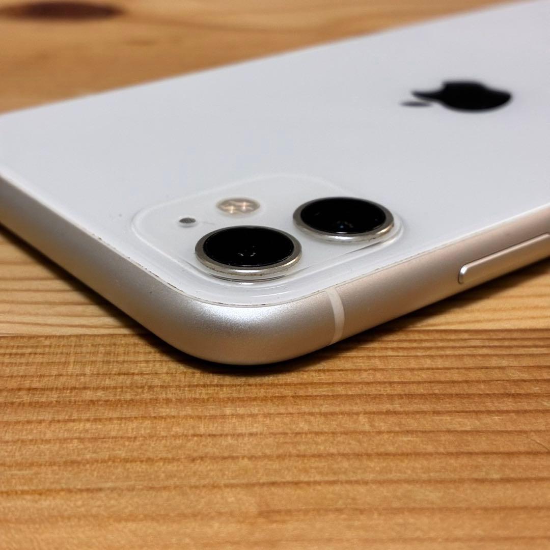あ*ふ様 バッテリー新品　iPhone 11 64GB SIMフリー　美品　おま