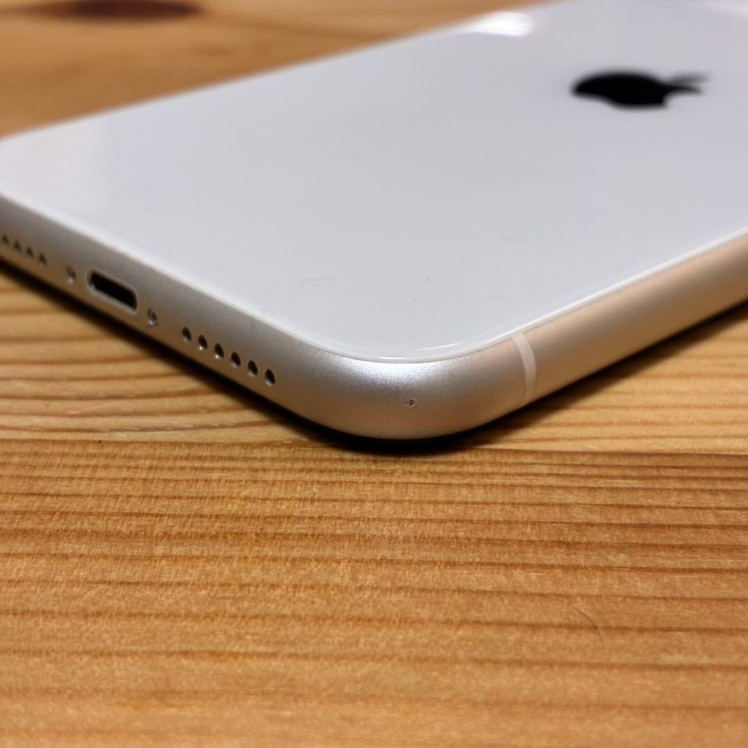 あ*ふ様 バッテリー新品　iPhone 11 64GB SIMフリー　美品　おま