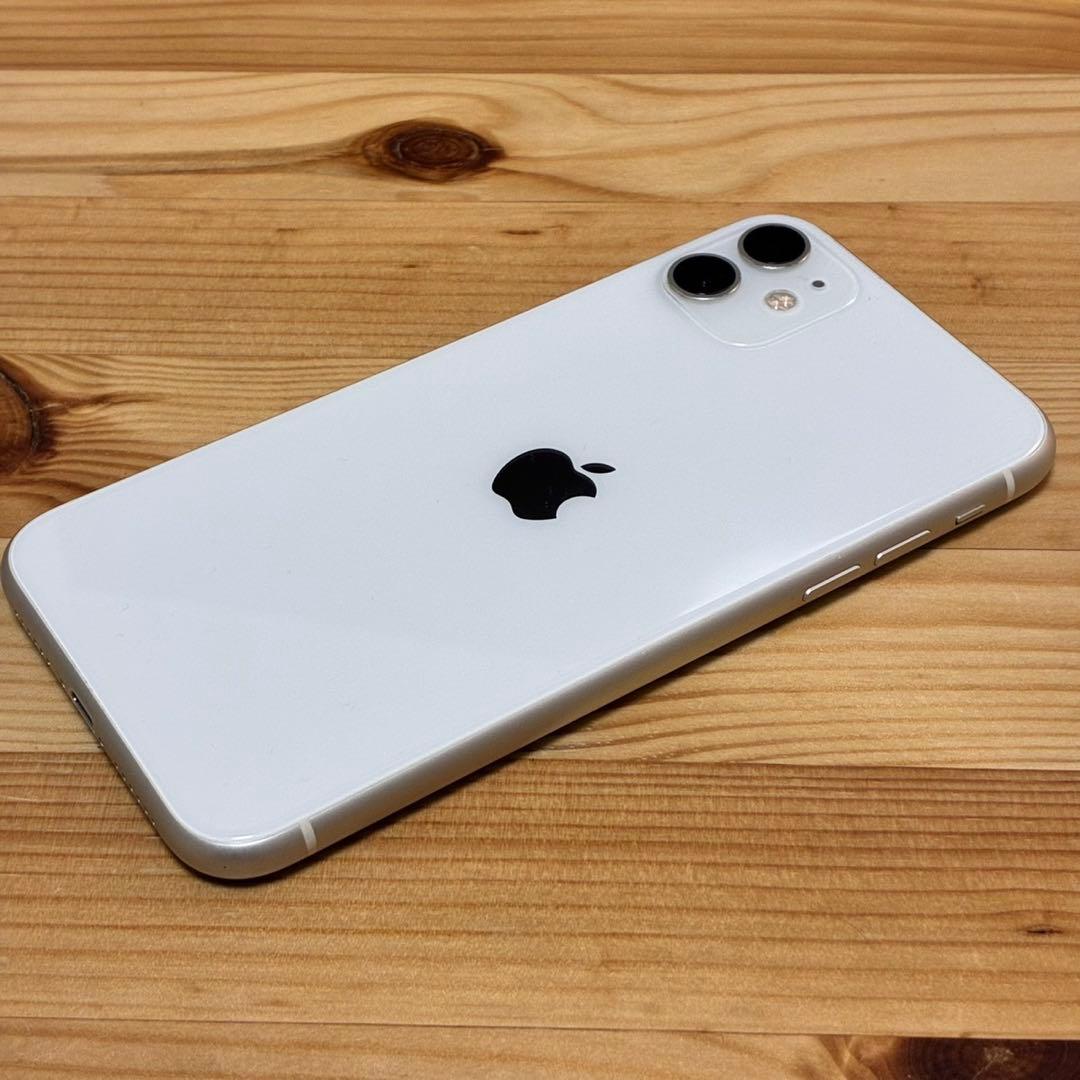 あ*ふ様 バッテリー新品　iPhone 11 64GB SIMフリー　美品　おま
