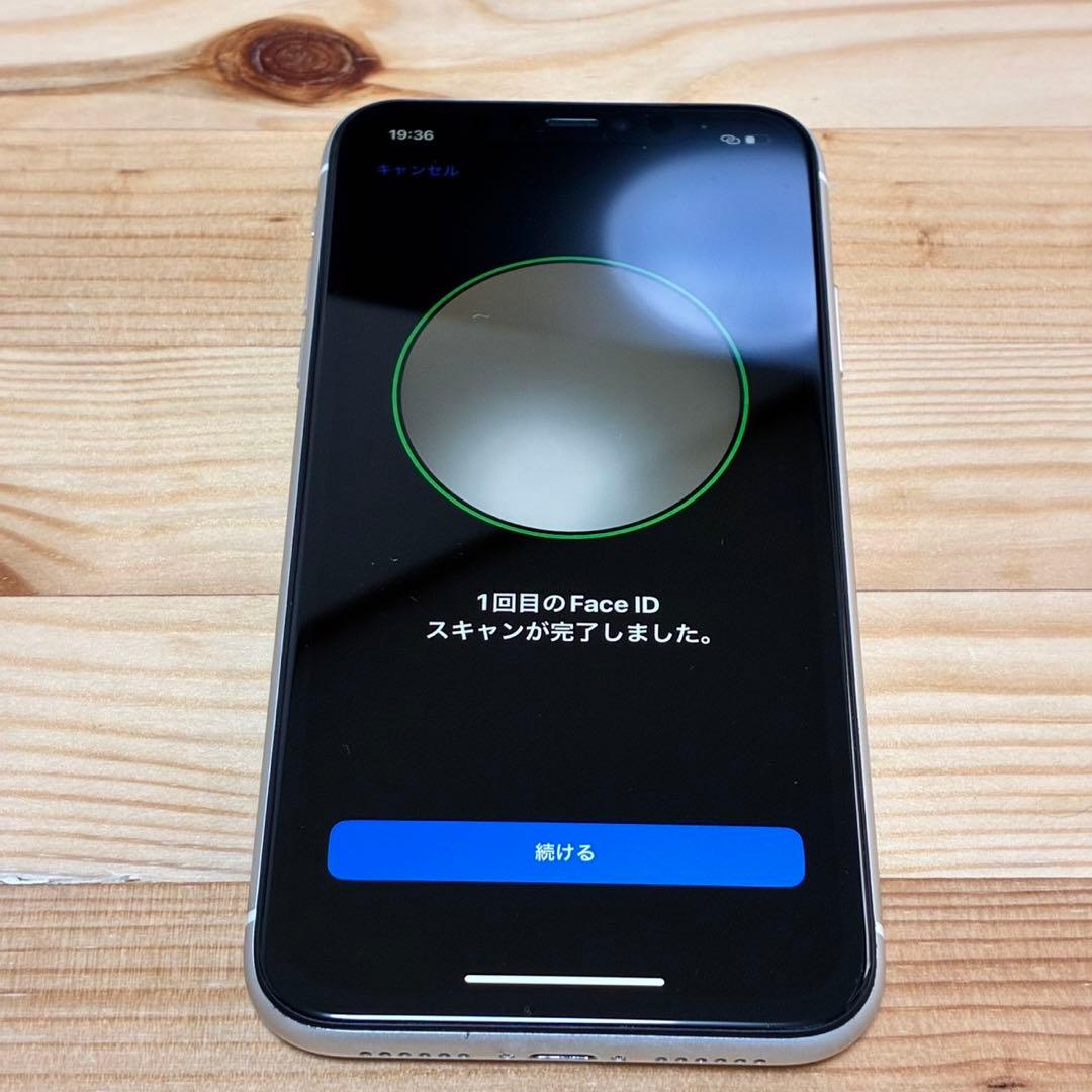 あ*ふ様 バッテリー新品　iPhone 11 64GB SIMフリー　美品　おま