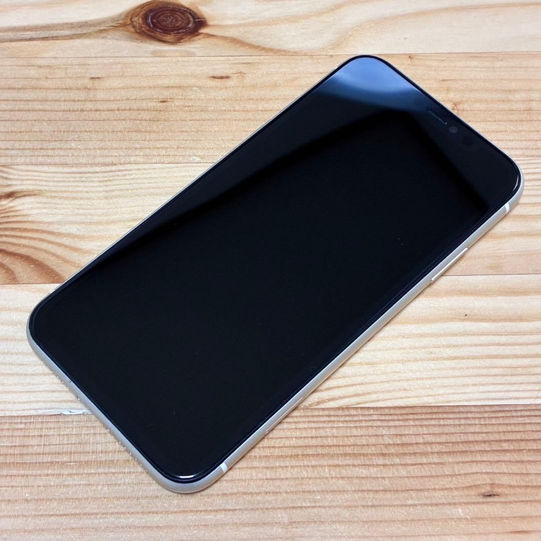 あ*ふ様 バッテリー新品　iPhone 11 64GB SIMフリー　美品　おま