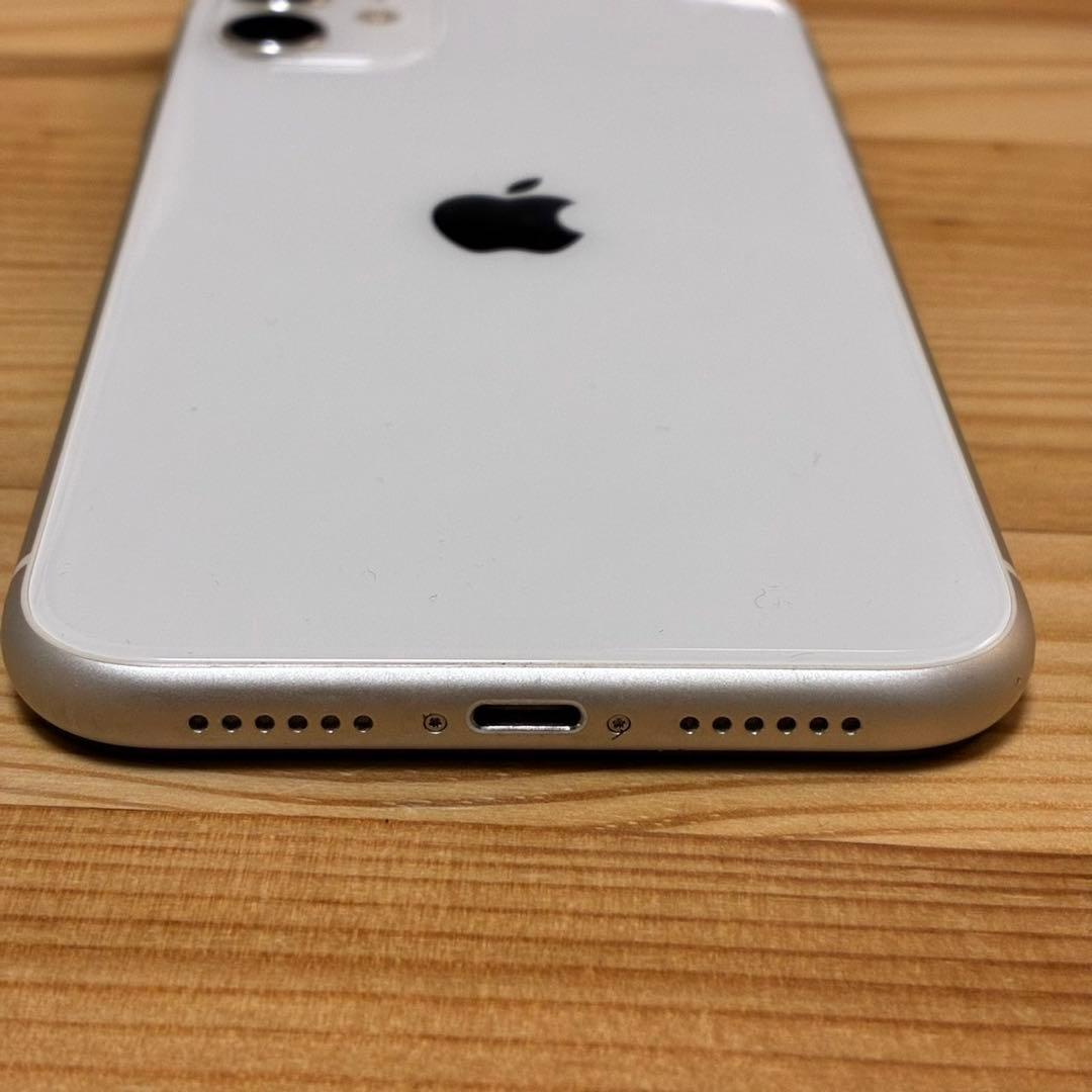 あ*ふ様 バッテリー新品　iPhone 11 64GB SIMフリー　美品　おま