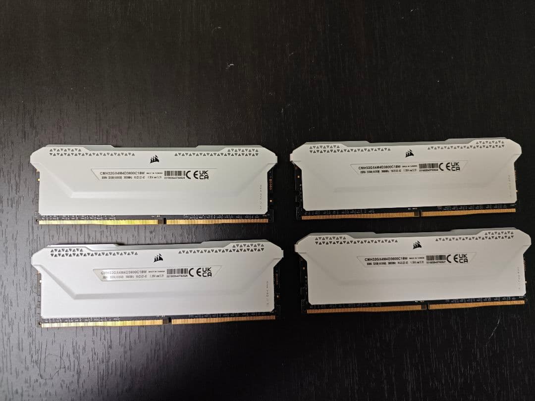 メモリー Vengeance RGB PRO DDR4 32GB