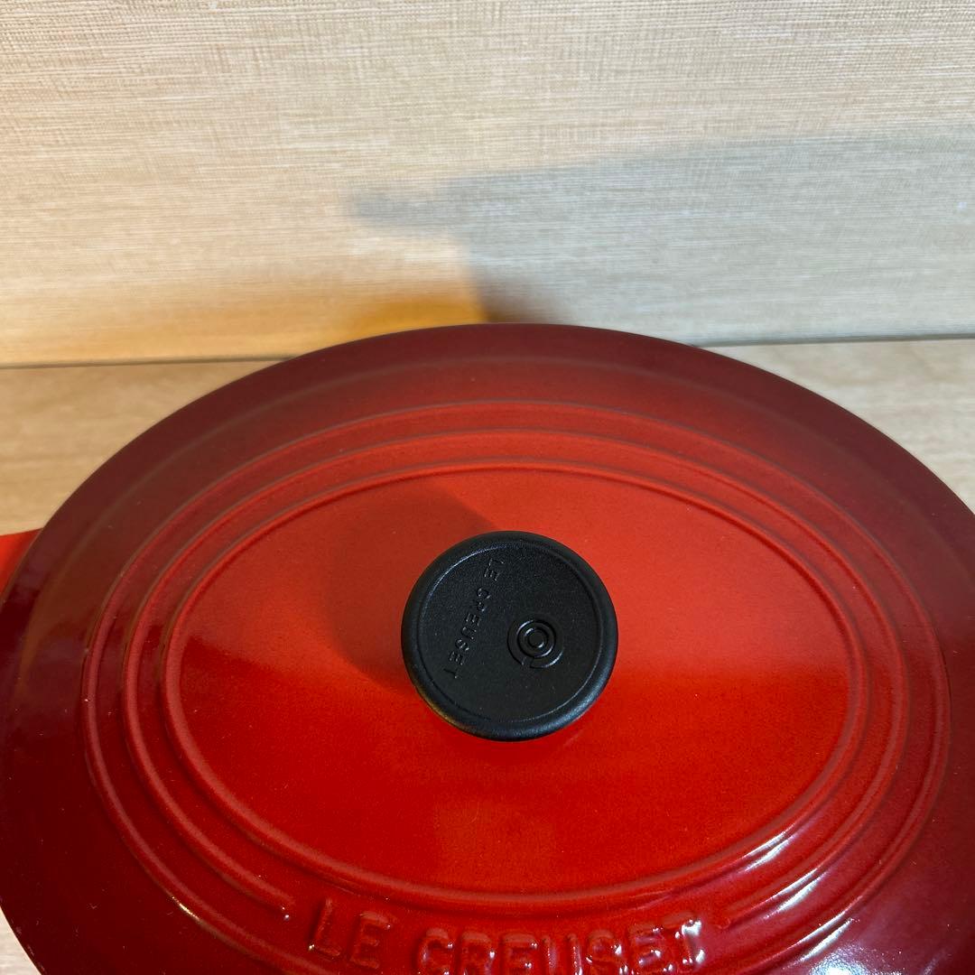 ルクルーゼ　ココットオーバル　25cm チェリーレッド　両手鍋　鍋