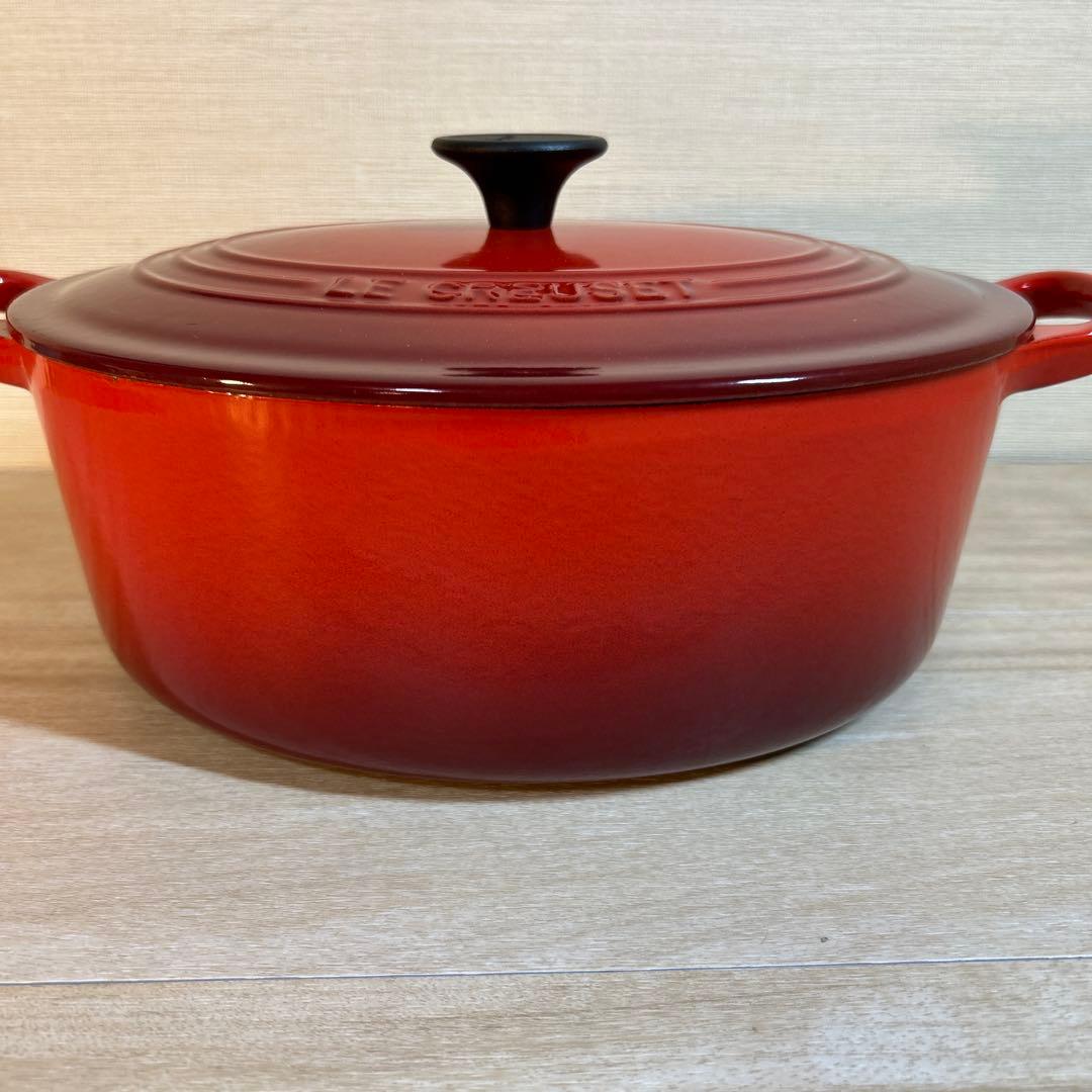 ルクルーゼ　ココットオーバル　25cm チェリーレッド　両手鍋　鍋