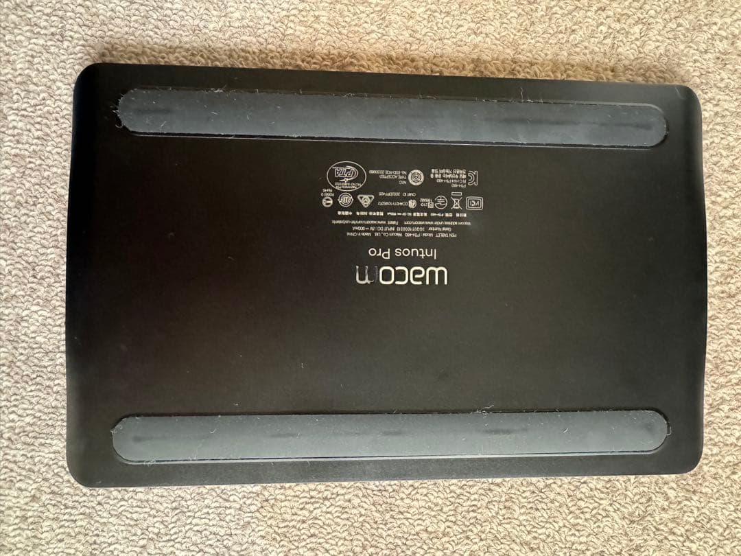 ワコム ペンタブレット Wacom Intuos Pro Sサイズ