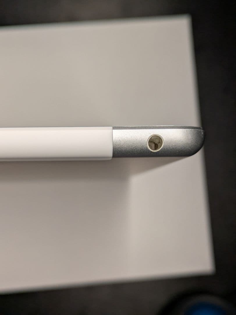 Apple iPad 第7世代32G　wifi+Cellular 箱付き