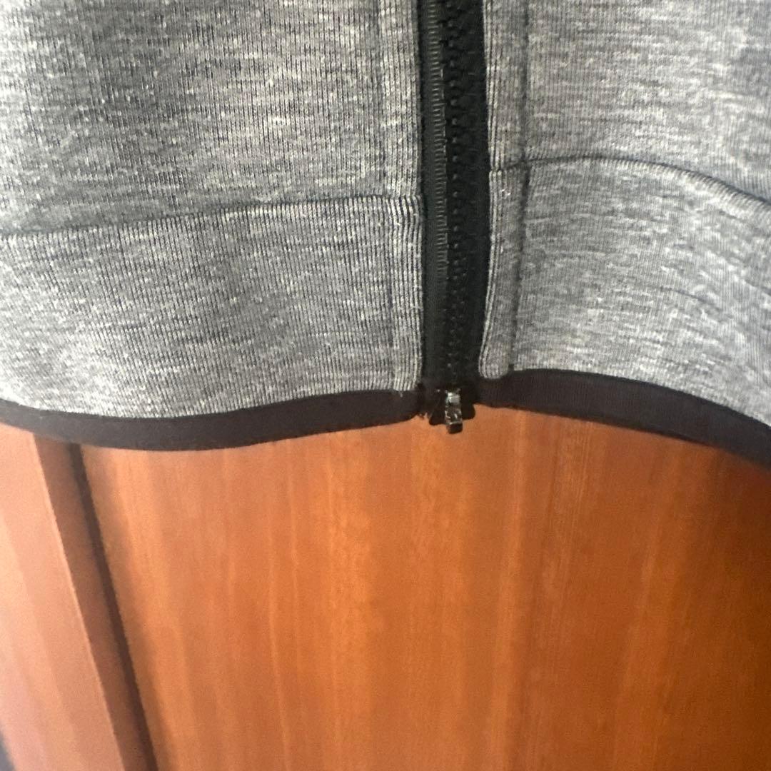 NIKE テックフリース 海外 ブラックグレーMサイズ