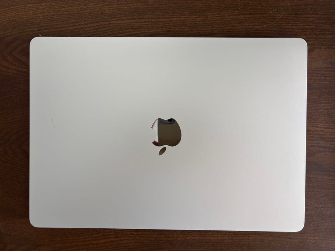 美品【Apple Mac Book Air 15inch M2 2023モデル】