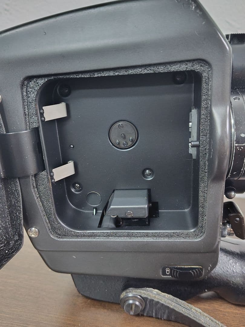 フィルムカメラ Beaulieu 5008 S + Angenieux 6-80mm F1.2