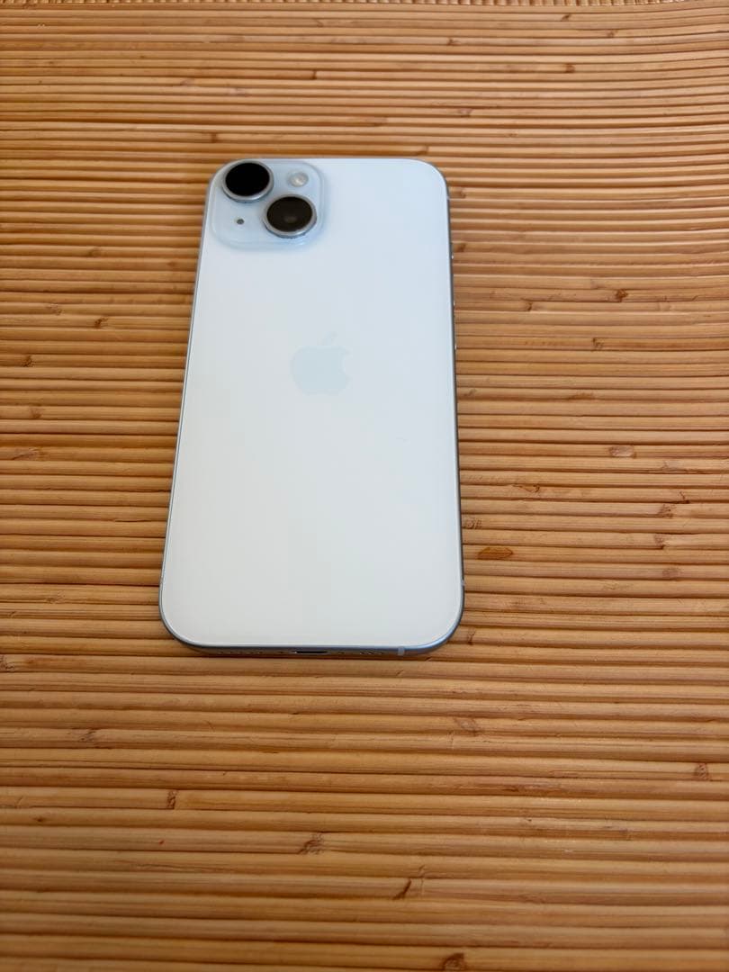 携帯電話本体 iPhone15 256GB