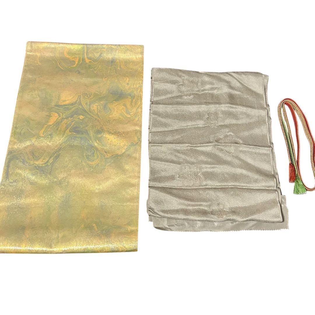 未使用近い　美品　袷　地紋入り　色無地　フルセット　身丈163.5 裄丈68