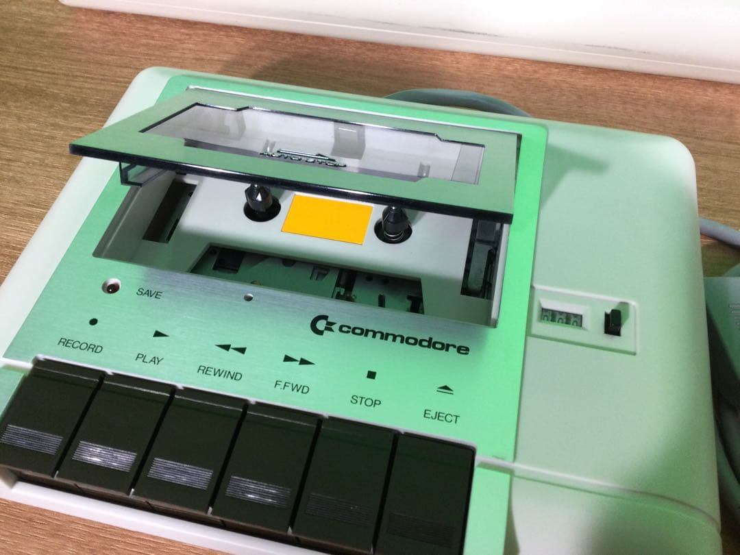 Commodore VIC-1001 コンピュータ