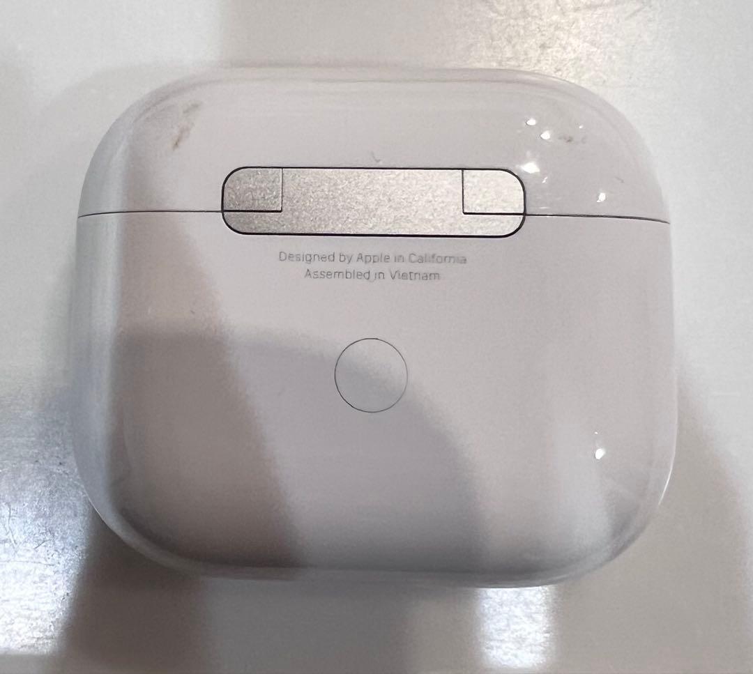 Apple AirPods第3世代 充電ケース付き