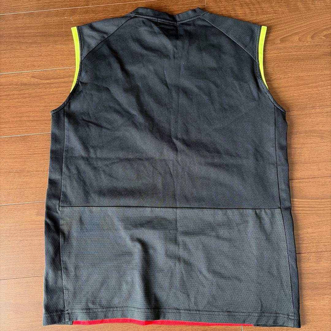 YONEX バドミントン ノースリーブシャツ 黒赤