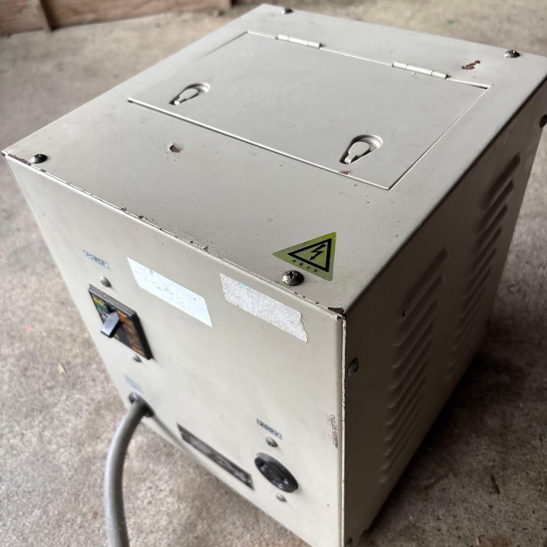 YAMABISHI 変圧器 20A 200V