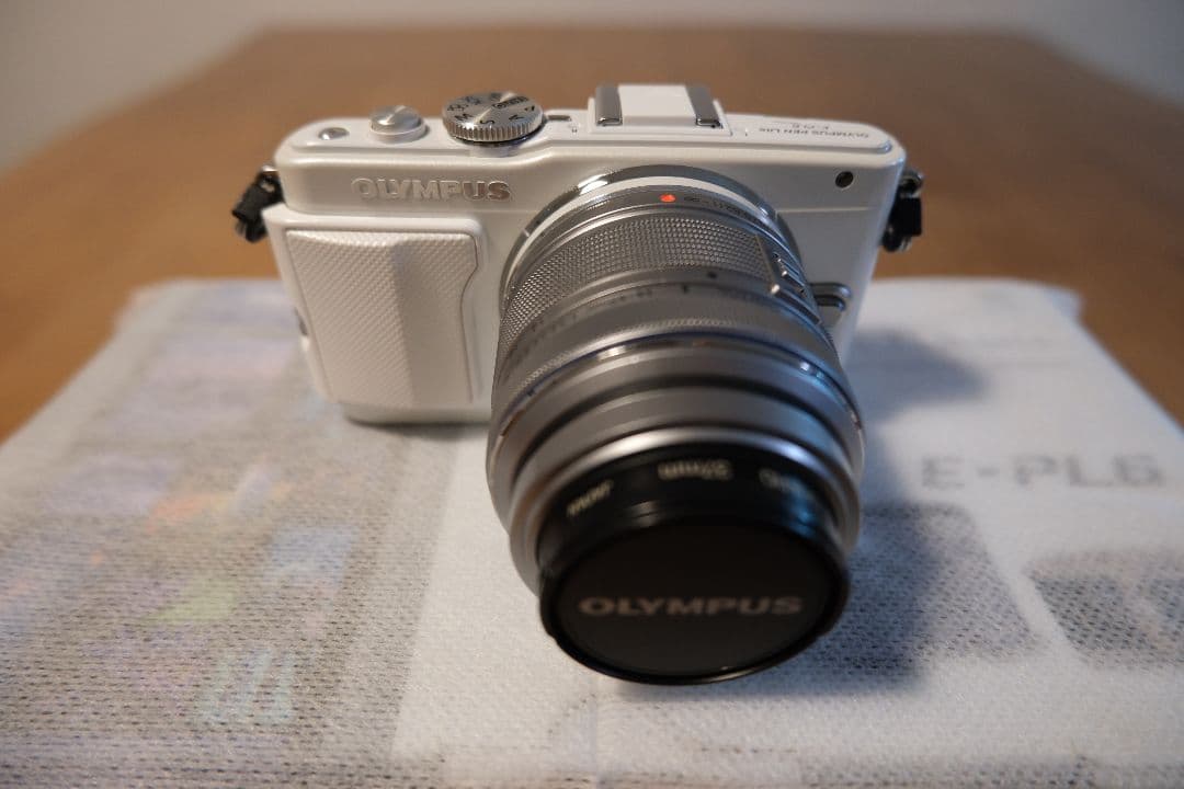 OLYMPUS E-PL6 ミラーレス一眼カメラ