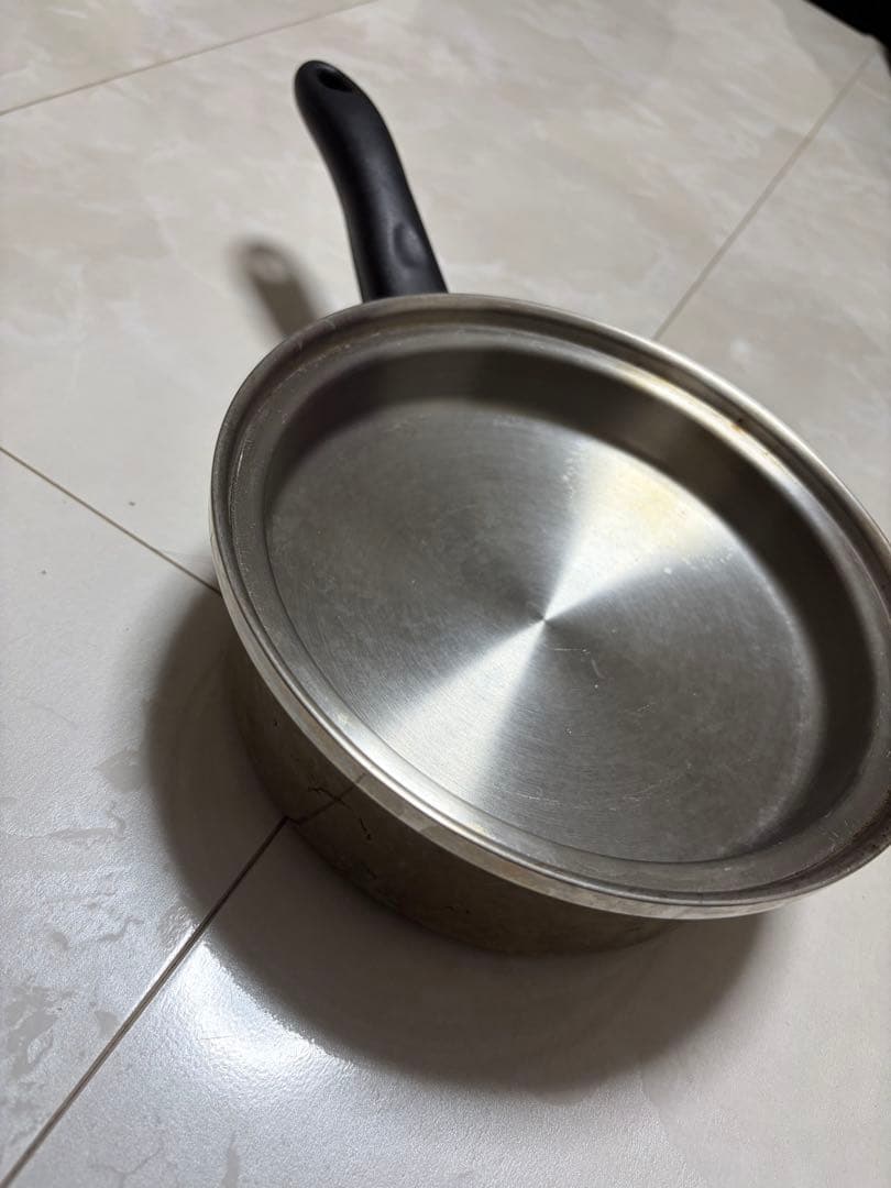 AmWayステンレス鍋フライパン（中古）2つセットできるだけ磨いて出品いたします