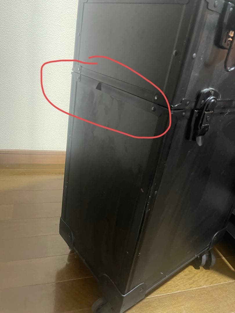 黒いメイクボックス ミラー付き メイクアップアーティスト専用化粧箱 可移動化粧台