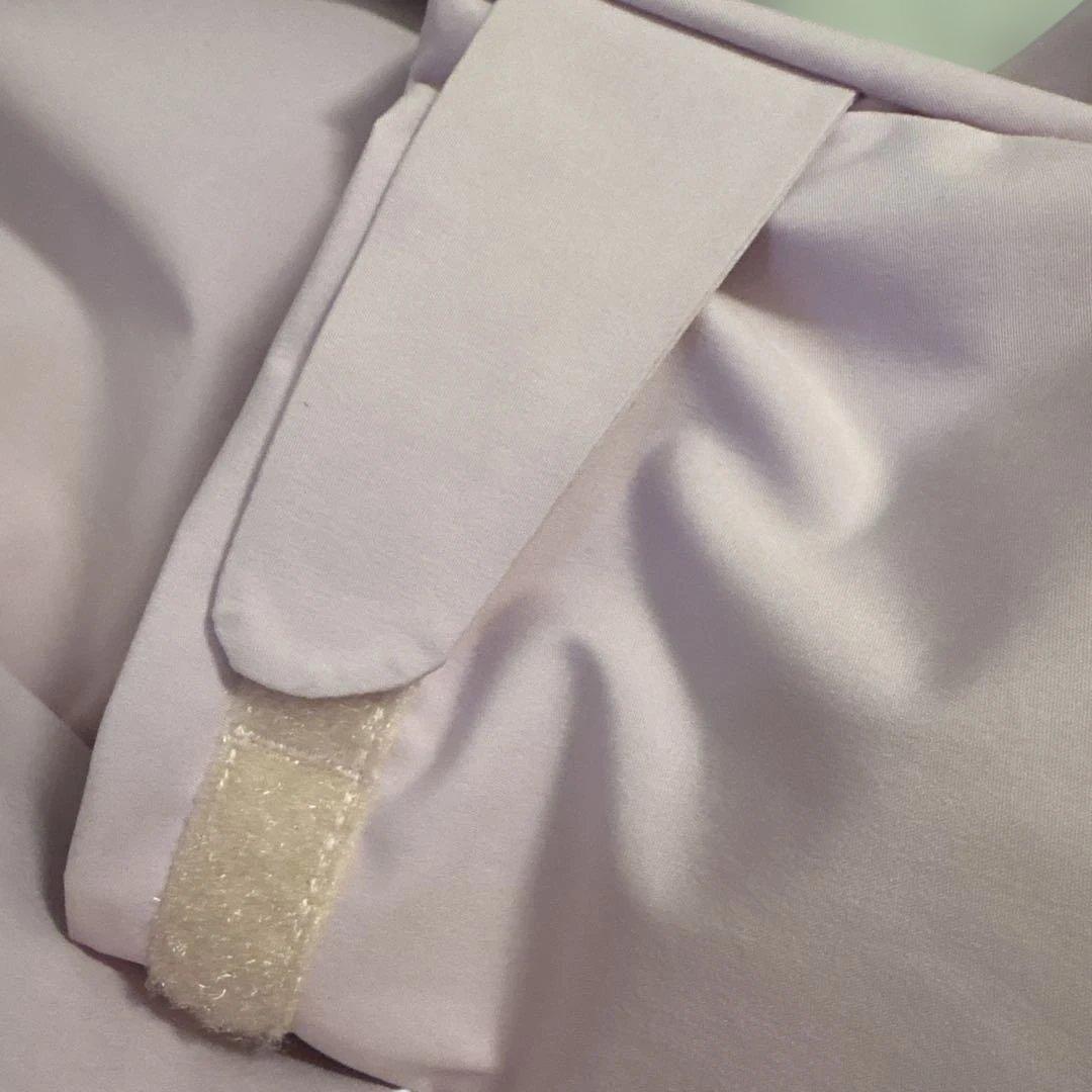 美品Peak Performance 薄ピンクフード付きスキーウェア