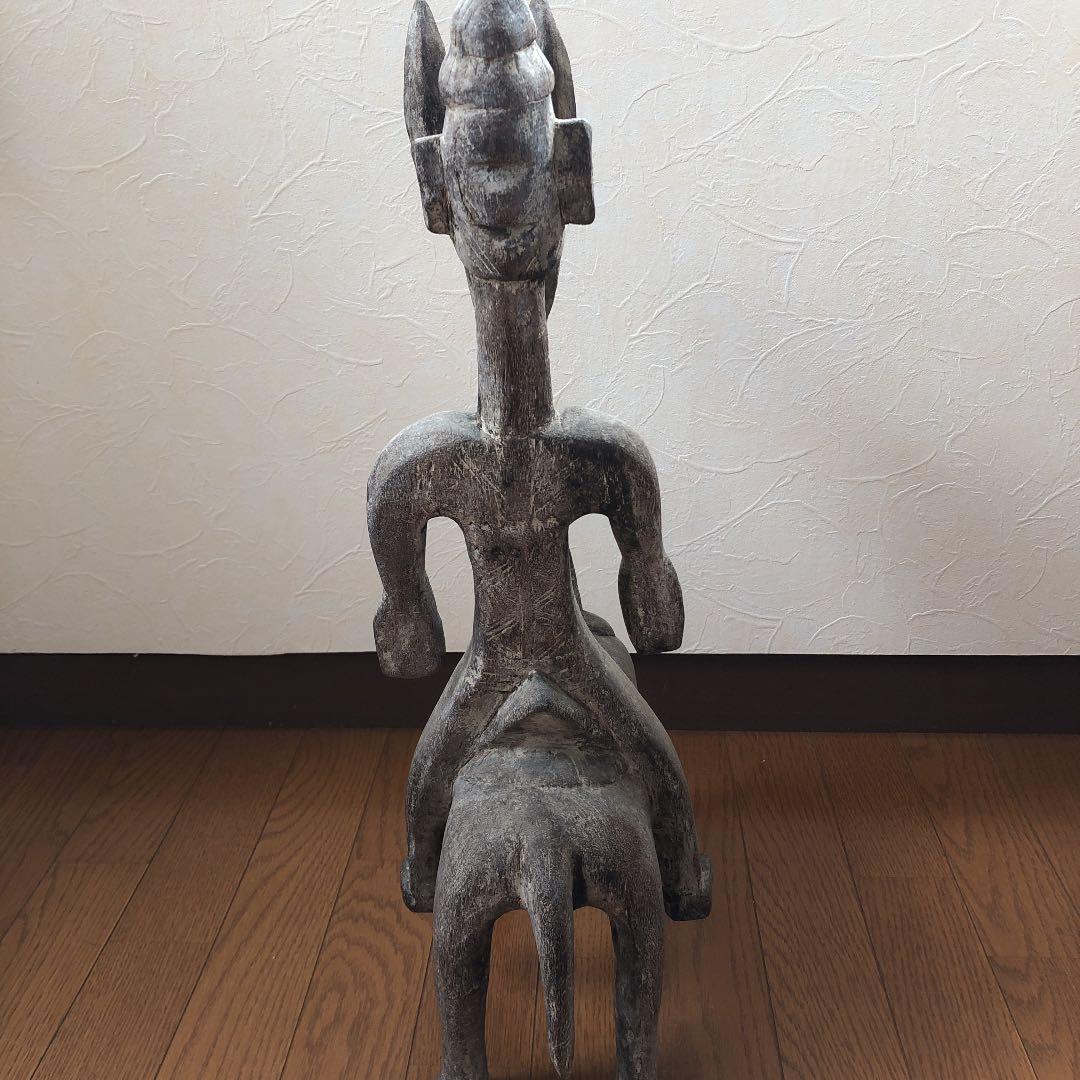 ドゴン族の勇者と馬