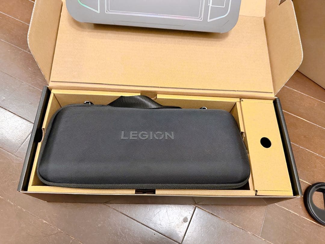 ド*イ様 【美品】レノボ　Lenovo Legion Go 8APU1