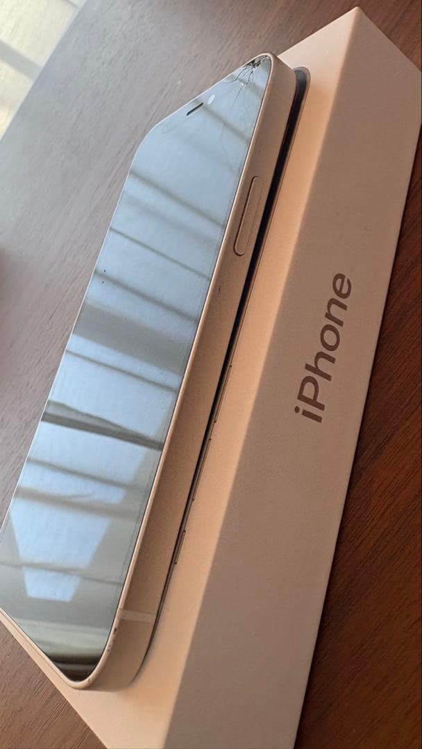 iPhone12mini 128Gホワイト バッテリー75%