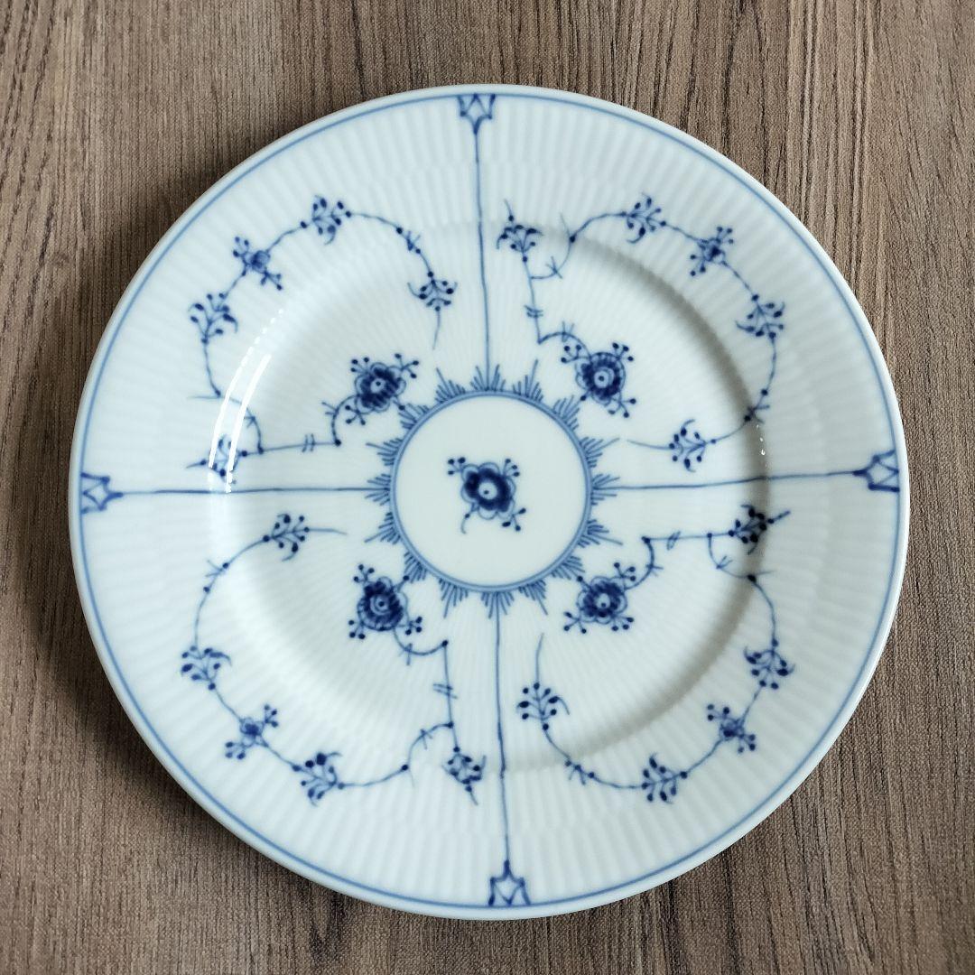 新品✨ロイヤルコペンハーゲン　ブルーフルーテッドプレイン プレート　22cm