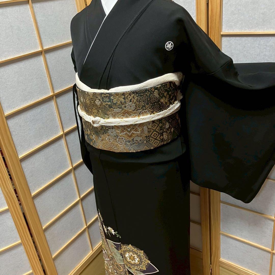 ［7192］［7207］黒留袖 美品 駒刺繍 金彩 比翼付 五つ紋沢瀉正絹着物袷