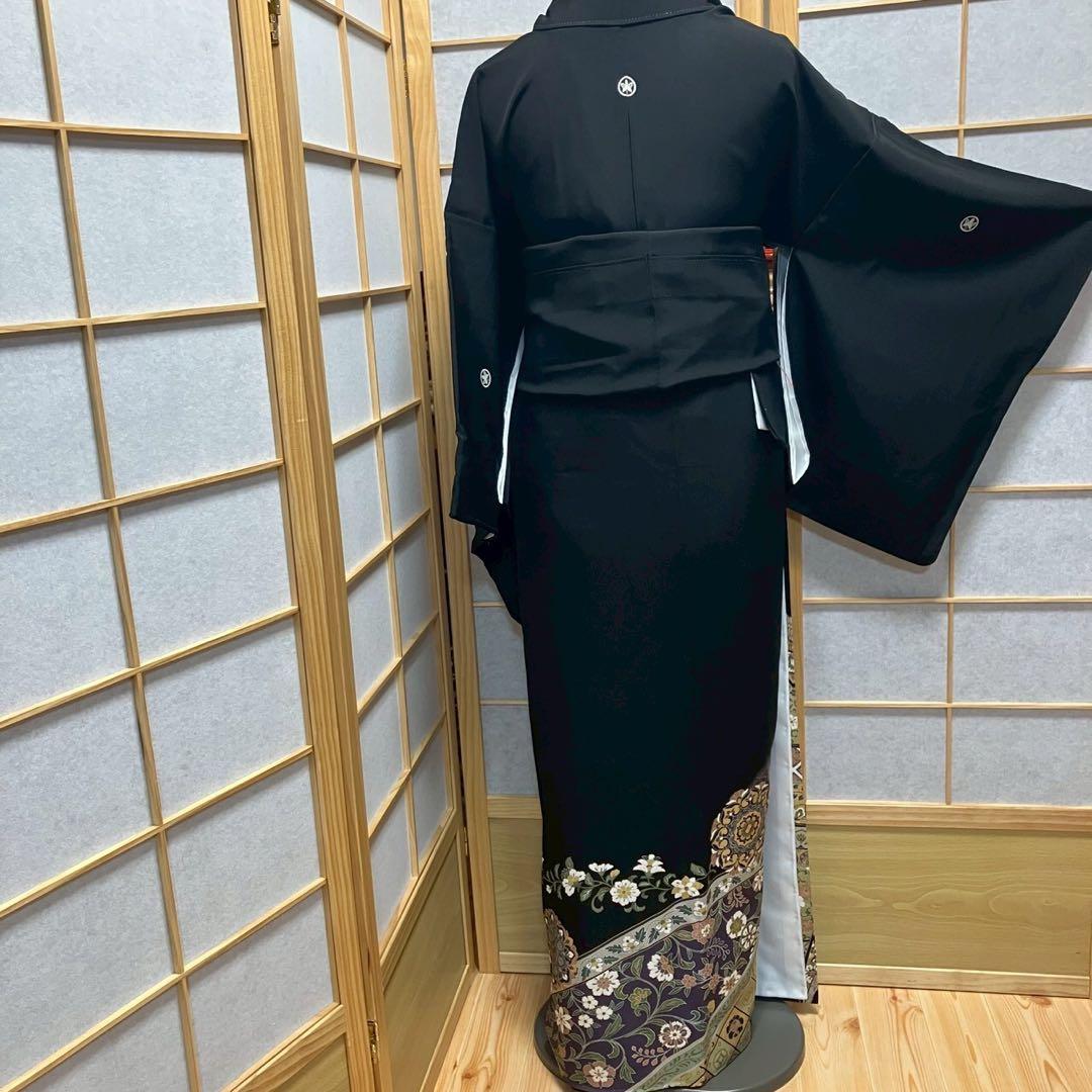 ［7192］［7207］黒留袖 美品 駒刺繍 金彩 比翼付 五つ紋沢瀉正絹着物袷