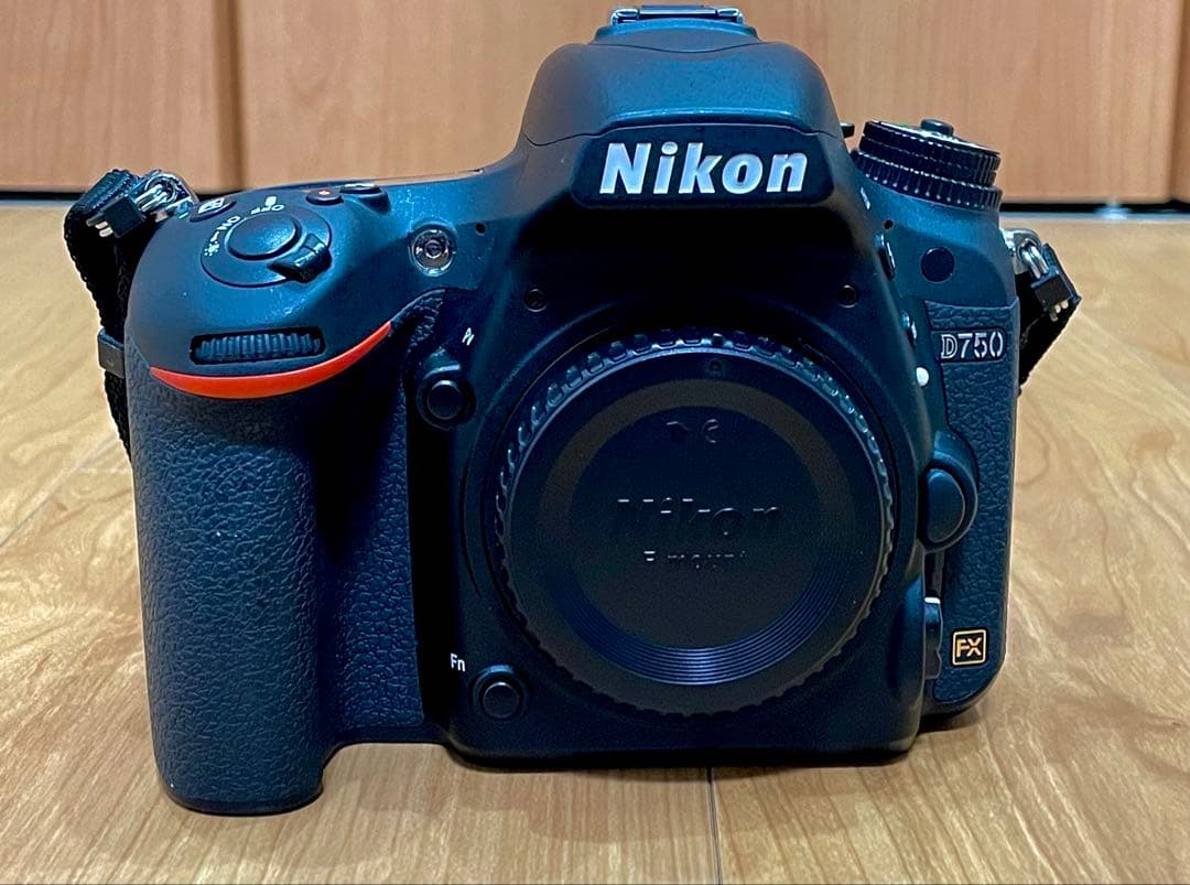T*様 奇跡のシャッター回数約2300枚 NIKON D750 ボディ フルサイ