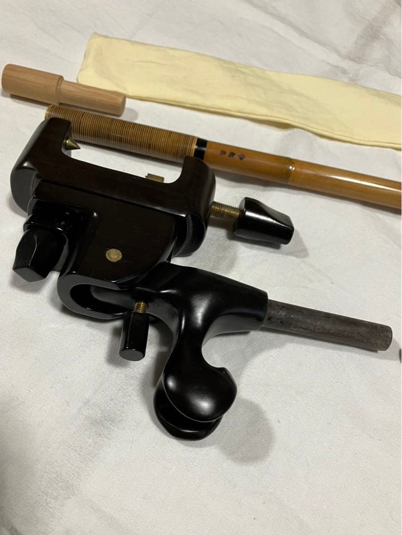 クロダイ様。へら釣り用竿掛け（竿春工房　趣楽）➕天然木万力（黒檀）美品