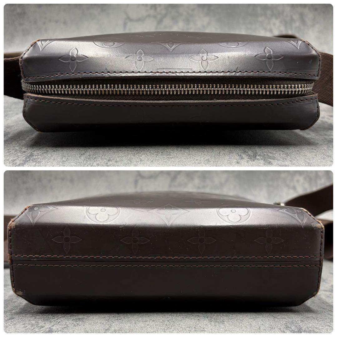 ルイヴィトン モノグラム グラセ　ボビー カフェ ショルダーバッグ 茶 メンズ