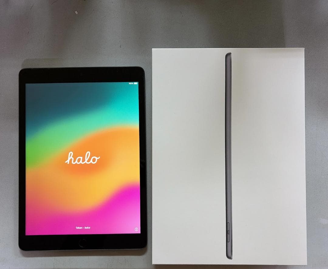 iPad (第9世代) Wi-Fi 64GB スペースグレー　Apple