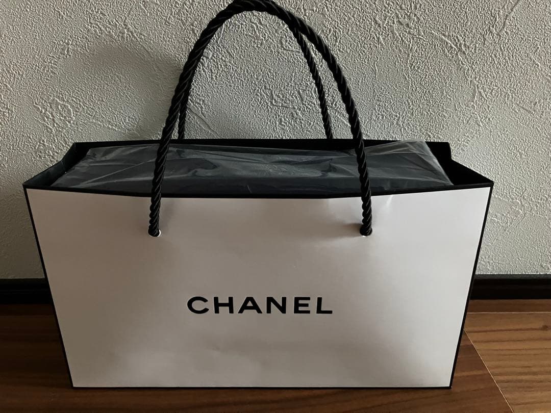 限定　CHANELクリスマスコフレ2025 リップ アンド ネイル ケアセット