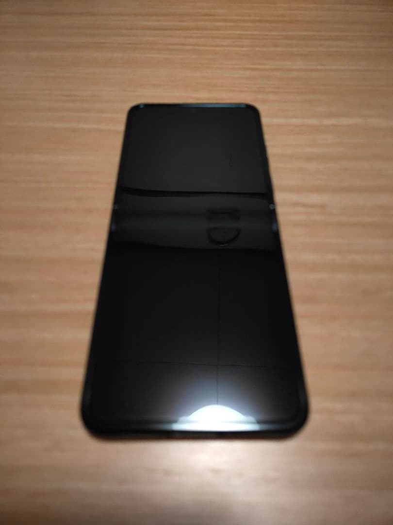 motorola razr 50s　折りたたみ式スマートフォン 本体