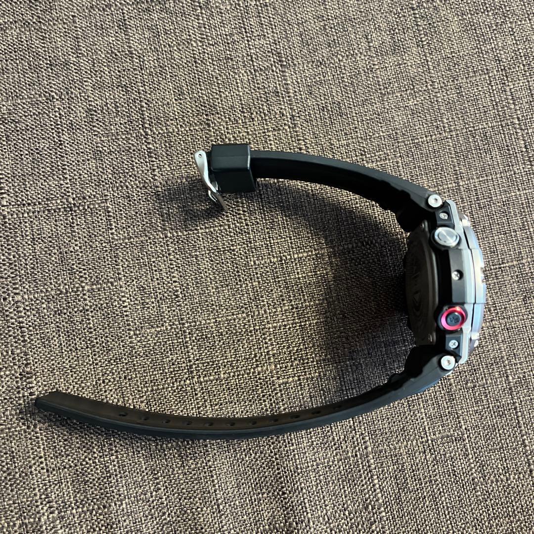 時計 G-SHOCK GST-B100