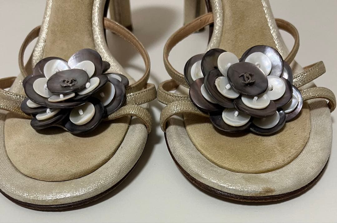 d*4様 CHANEL (シャネル) 希少 シェル カメリア ヒールサンダル 3