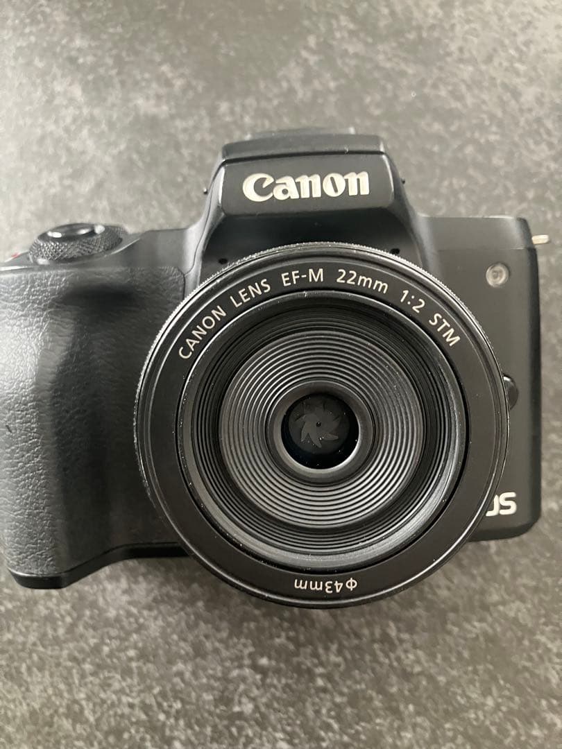 Canon キャノン EOS kiss M ダブルレンズ キット　一眼