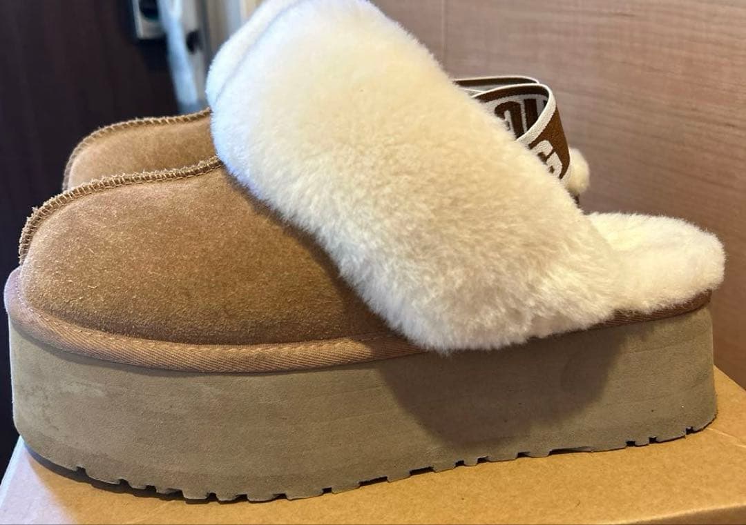 UGG Funkette ファンケットサンダル　25cm